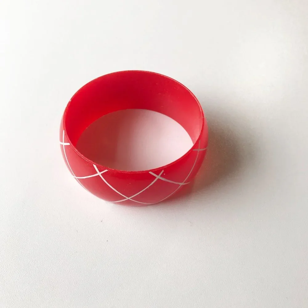Vtg Red & White Bangle Bracelet - Picture 3 of 4